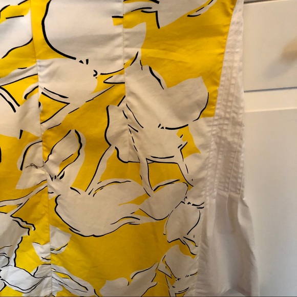 20% OFF🌟DVF Yellow and White Floral Runway Dress - Picture 7 of 9